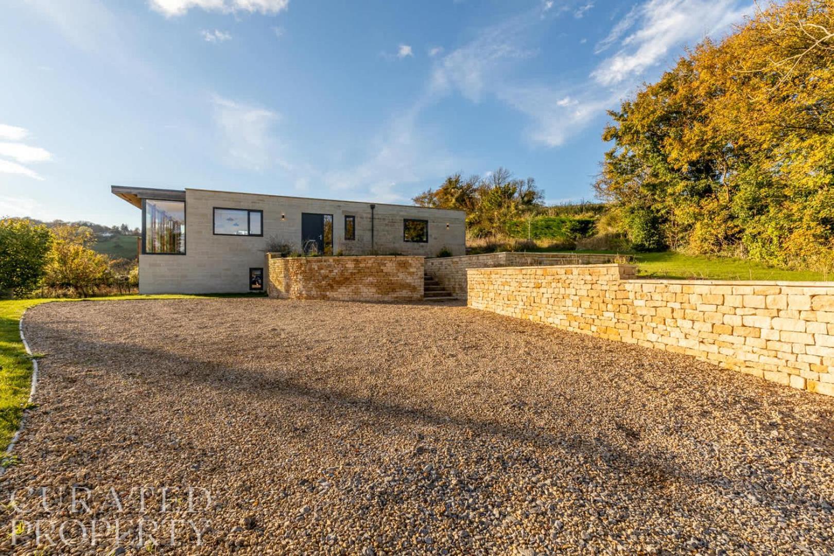 Stunning 5 Bedroom Home With Garden & Panoramic Views! Bath Exterior foto