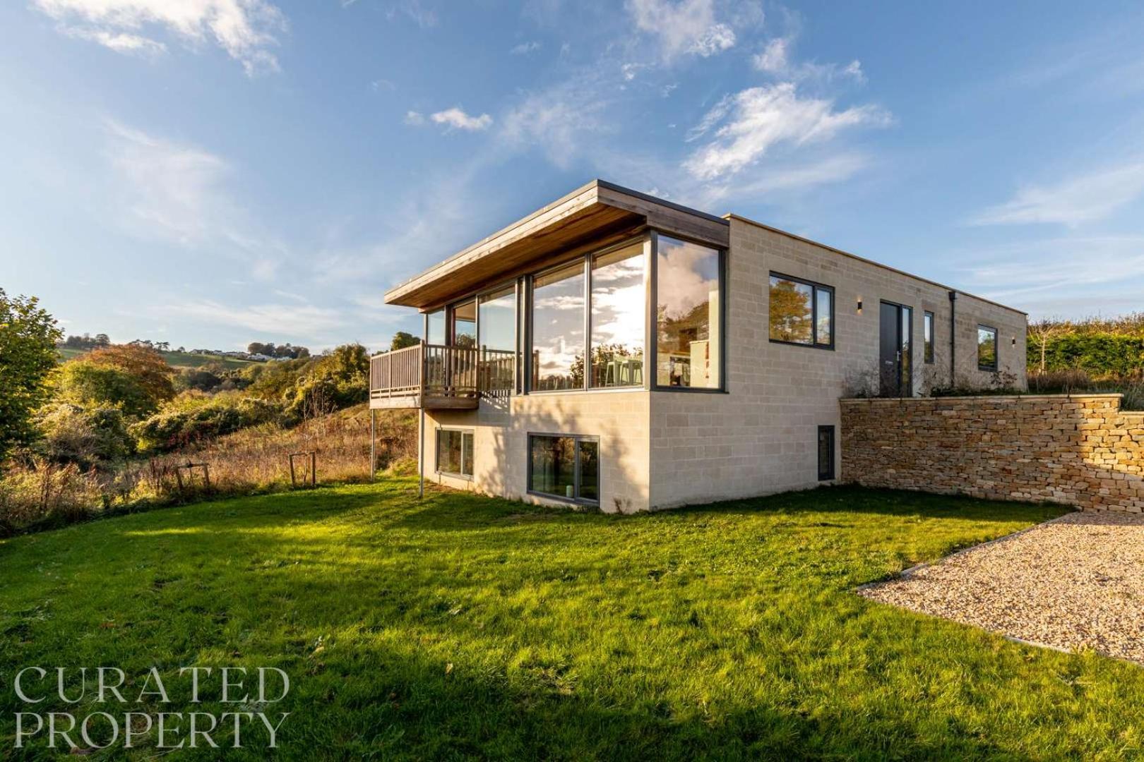 Stunning 5 Bedroom Home With Garden & Panoramic Views! Bath Exterior foto